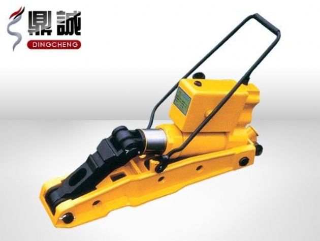 點(diǎn)擊查看詳細(xì)信息<br>標(biāo)題：液壓起撥道機(jī) 閱讀次數(shù)：4692