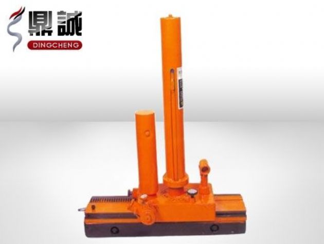 點(diǎn)擊查看詳細(xì)信息<br>標(biāo)題：機(jī)車落軌復(fù)位機(jī) 閱讀次數(shù)：5425
