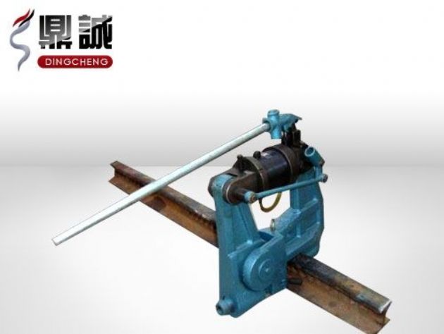 點擊查看詳細信息<br>標題：液壓鋼軌擠孔機 閱讀次數(shù)：5003