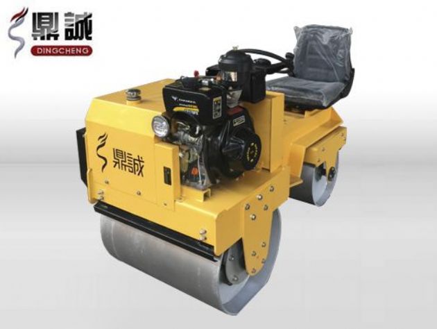 點(diǎn)擊查看詳細(xì)信息<br>標(biāo)題：DC850C座駕式壓路機(jī) 閱讀次數(shù)：16335